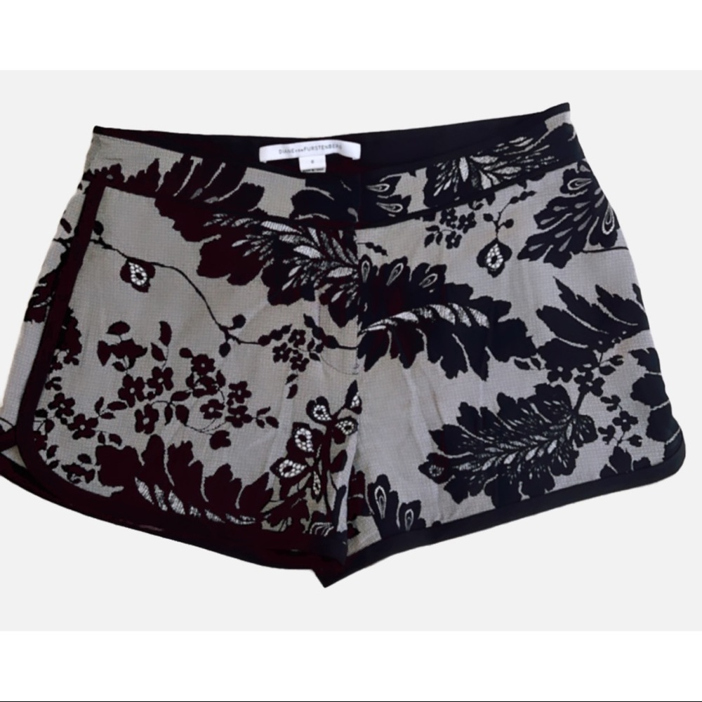 Diane Von Furstenberg | "Jen" silk shorts | floral lace print  | 0